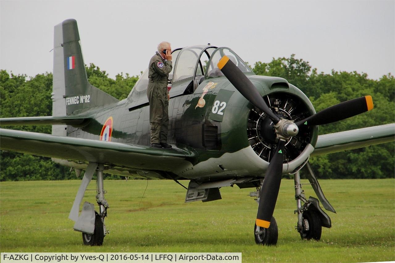 F-AZKG, 1951 North American T-28A Fennec C/N 174-111, North American T-28A Fennec, La Ferté-Alais airfield (LFFQ) Air show 2016