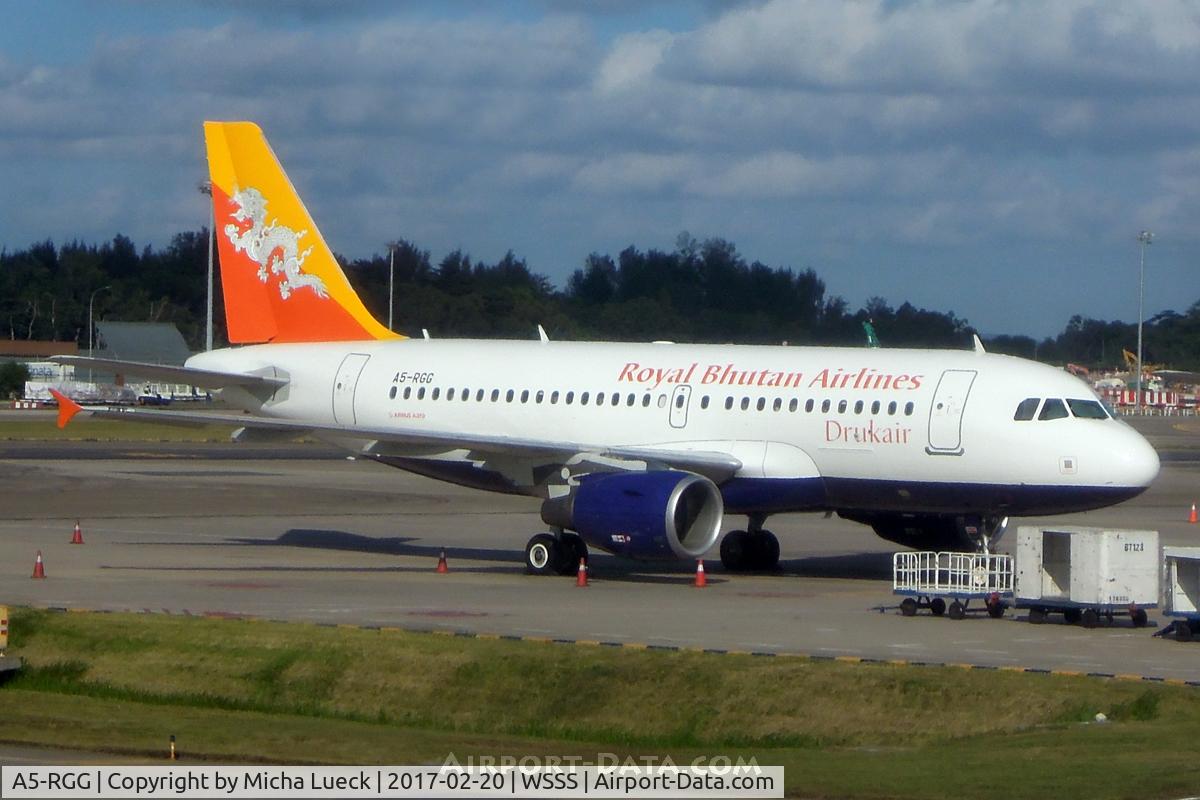 A5-RGG, 2004 Airbus A319-115 C/N 2346, At Changi