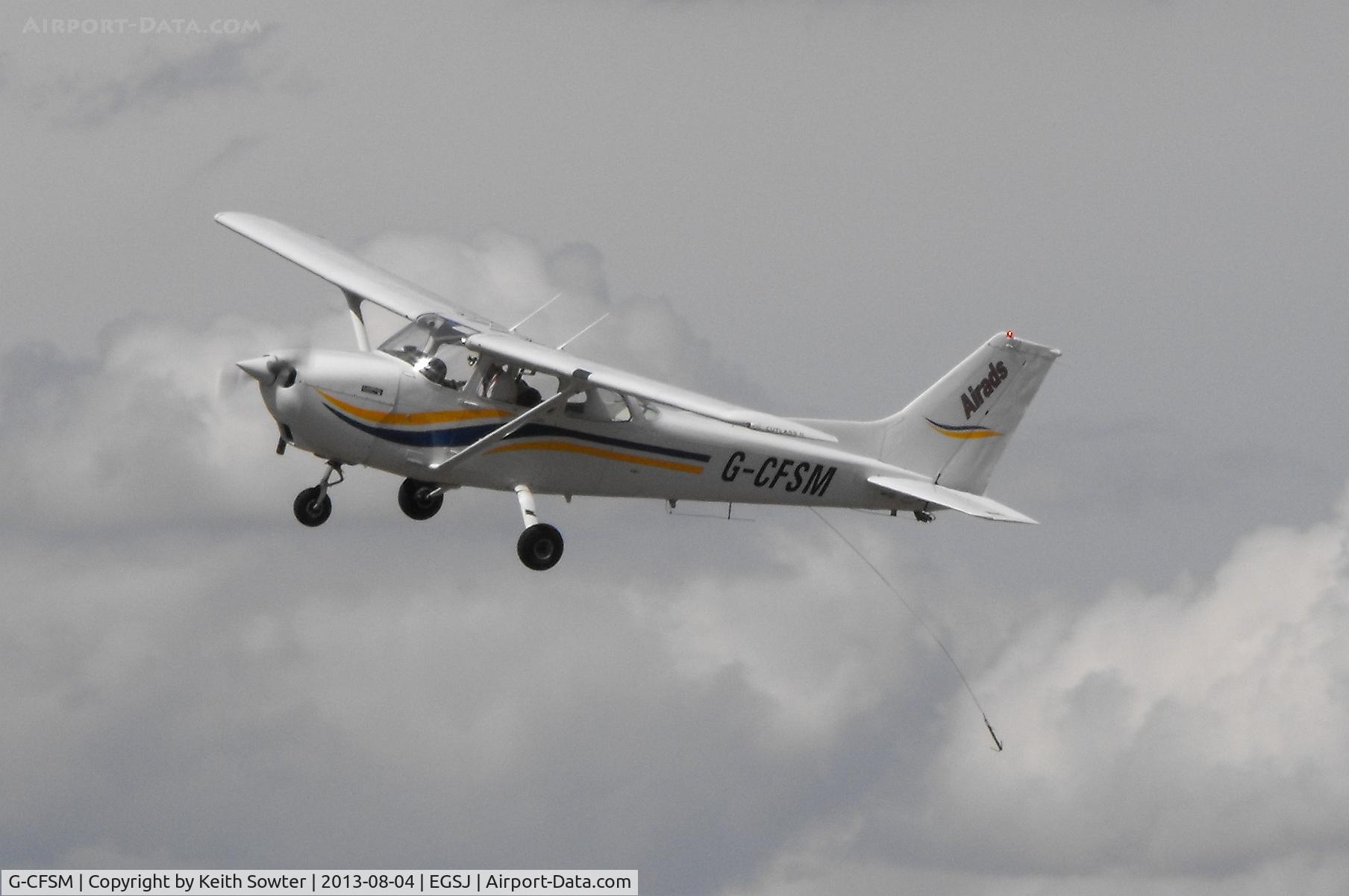 G-CFSM, 1982 Cessna 172Q Cutlass C/N 17275933, Banner tower