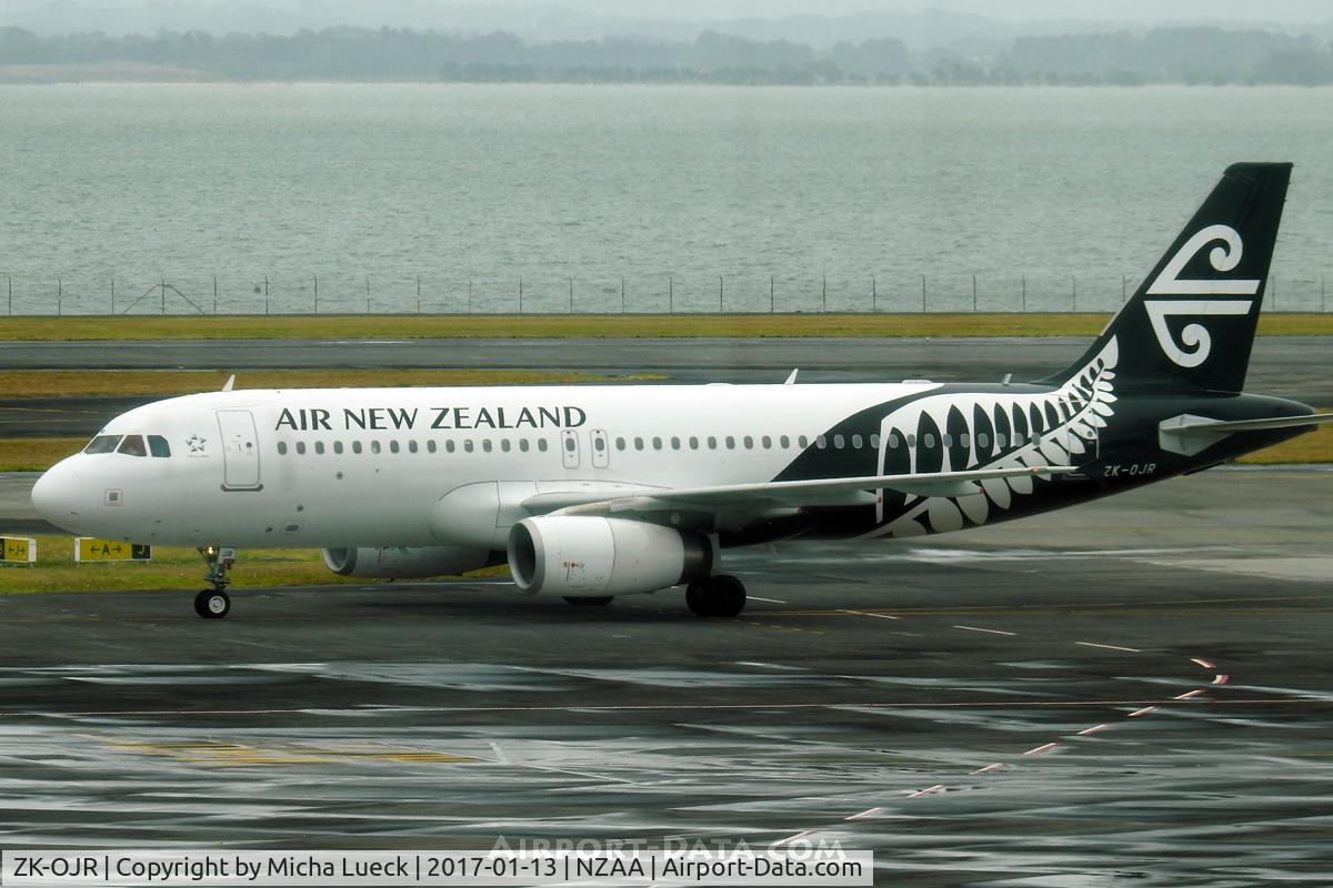ZK-OJR, 2011 Airbus A320-232 C/N 4884, At Auckland