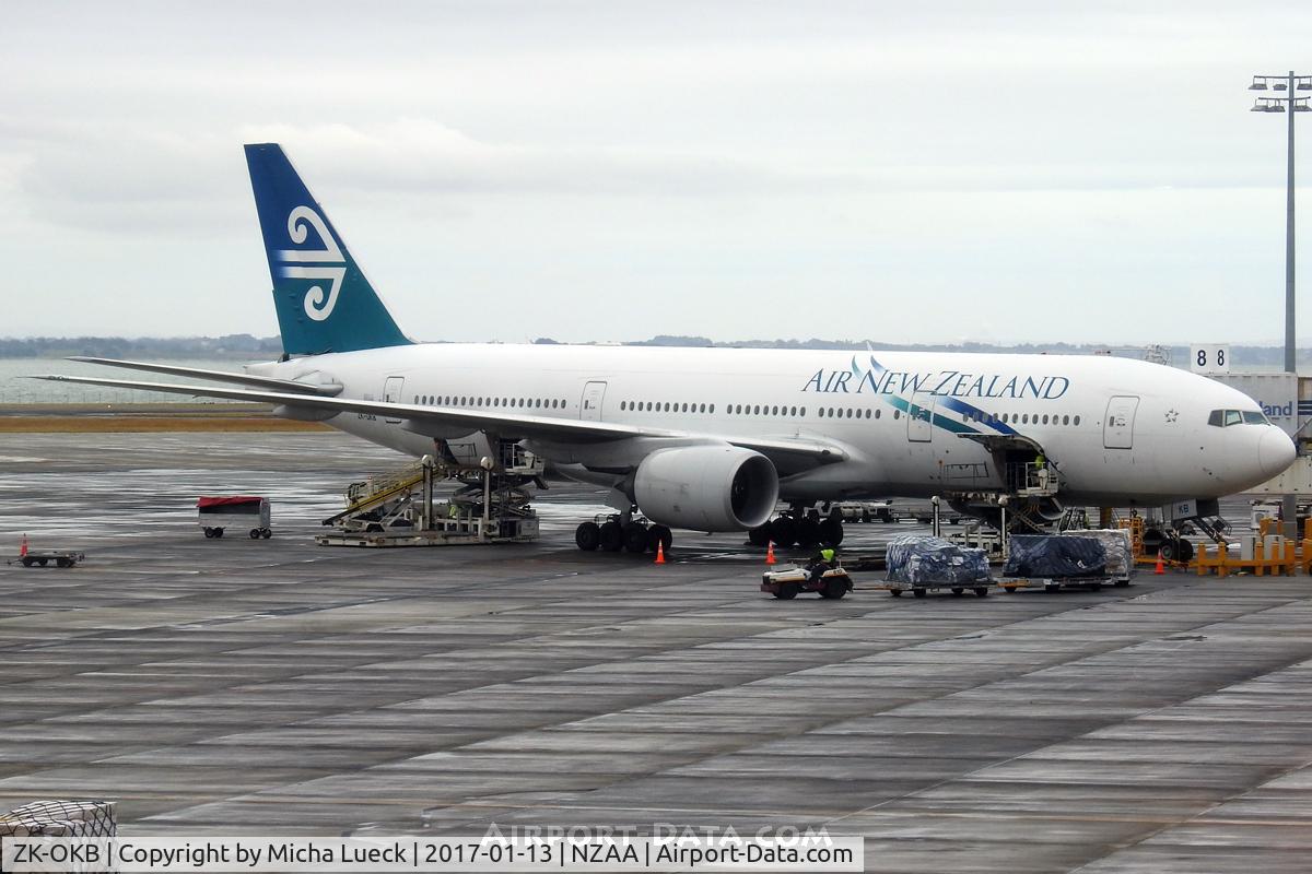 ZK-OKB, 2005 Boeing 777-219/ER C/N 34376, At Auckland