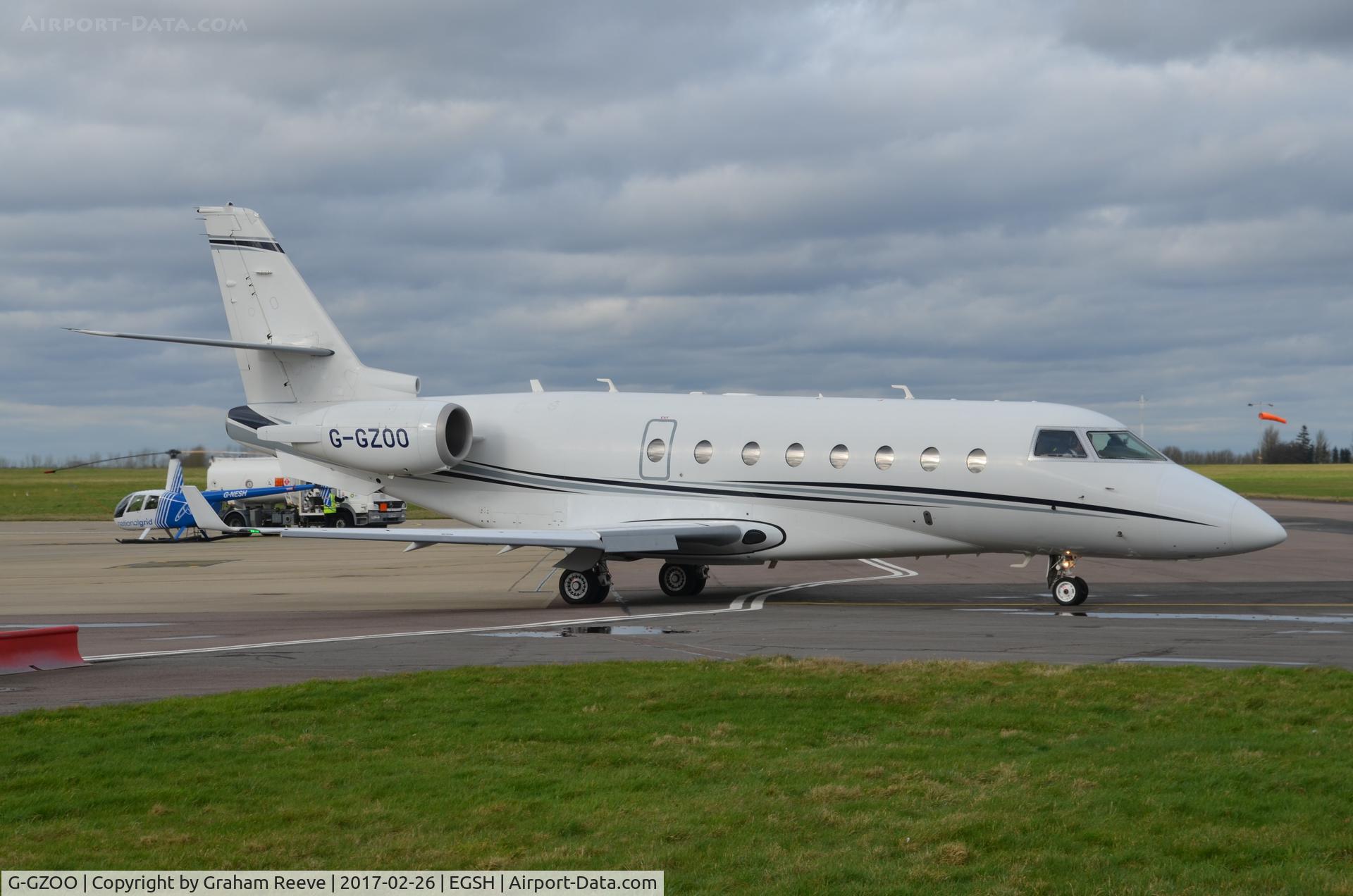 G-GZOO, 2009 Gulfstream Aerospace G200 C/N 224, Departing from Norwich.