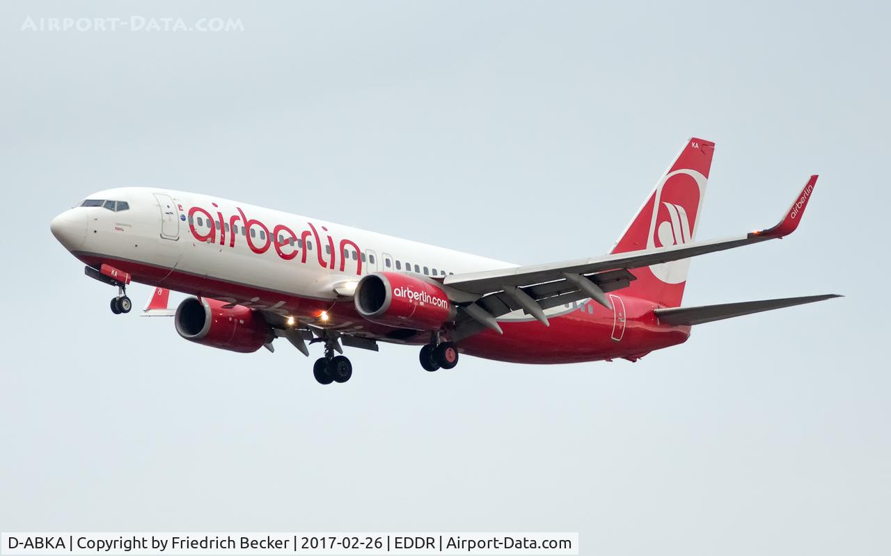 D-ABKA, 1999 Boeing 737-82R C/N 29329, on final RW27