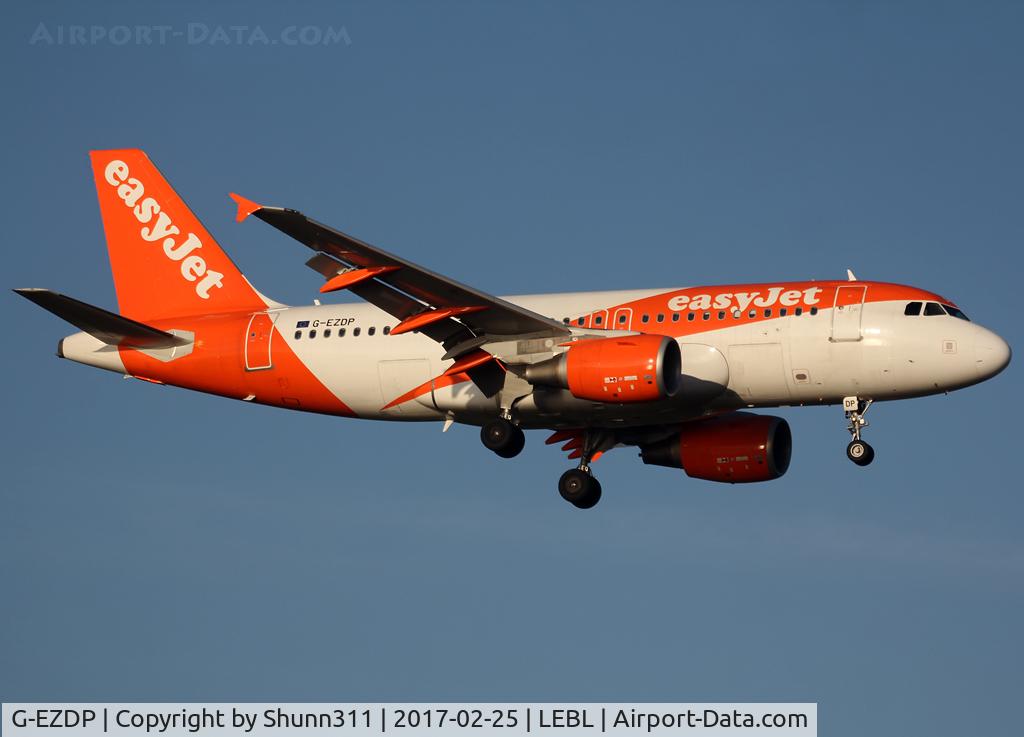 G-EZDP, 2008 Airbus A319-111 C/N 3675, Landing rwy 02 in new c/s