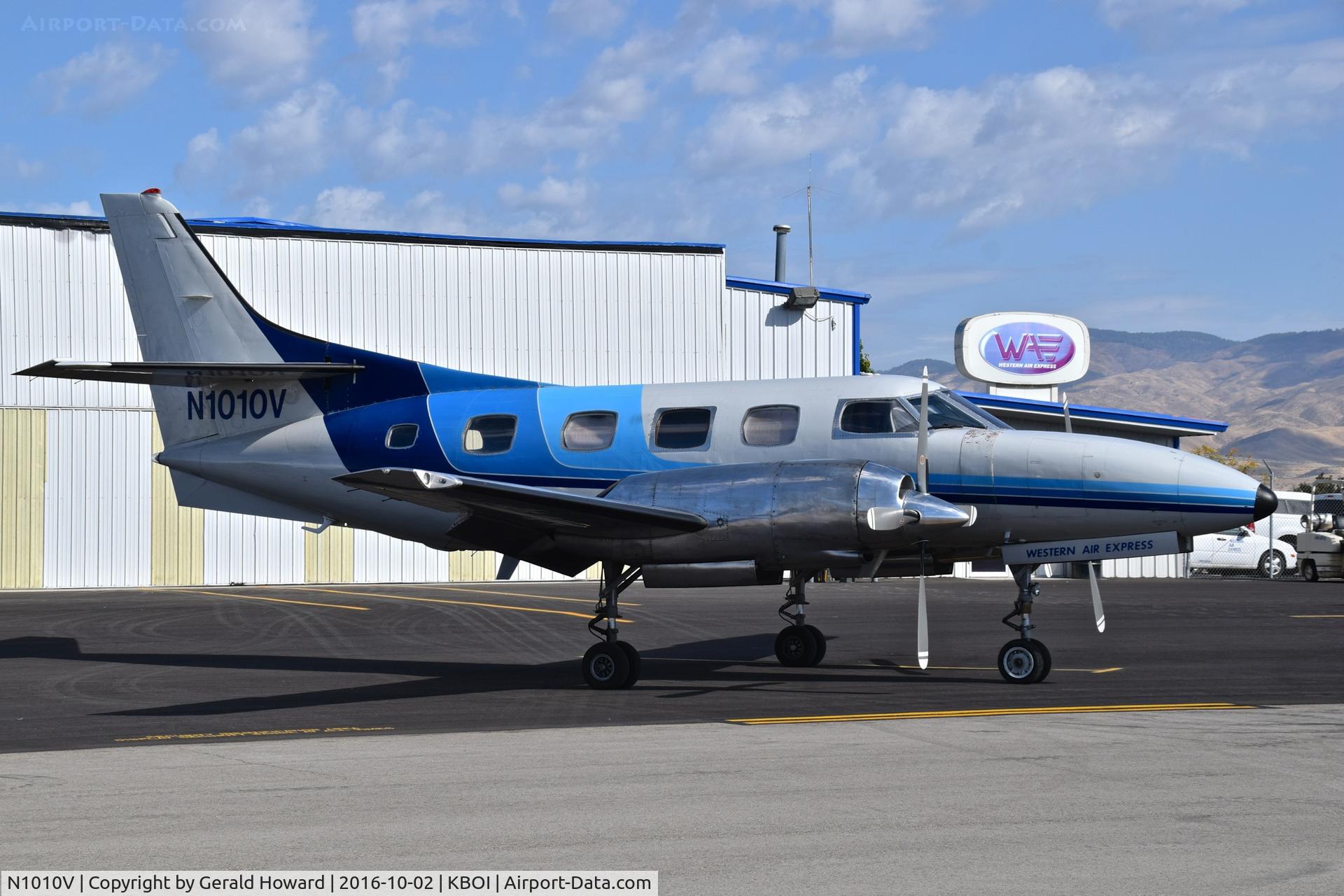 N1010V, 1980 Swearingen SA226-T(B) Merlin IIIB C/N T372, Parked on Western Air Express ramp.