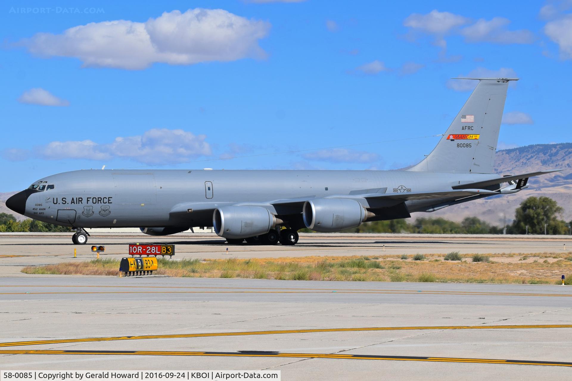 58-0085, 1959 Boeing KC-135R Stratotanker C/N 17830, Turning off RWY 28L.  912th Air Refueling Sq., 452nd Air Mobility Wing, March AFB, CA