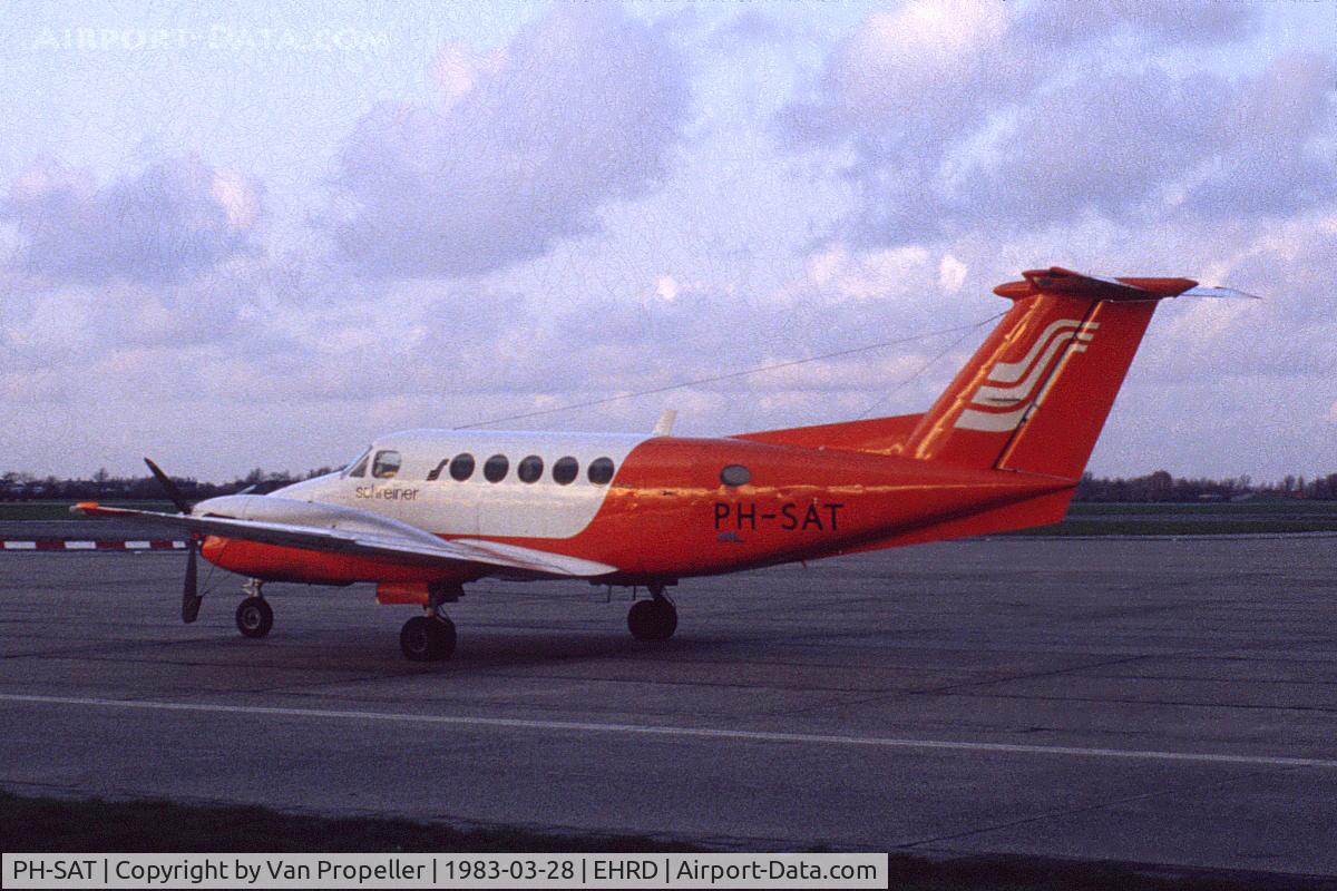 PH-SAT, 1976 Beech 200 Super King Air C/N BB-197, Beechcraft Super King Air 200 of Schreiner Airways on the platform of Rotterdam Zestienhoven airport, the Netherlands, 1983
