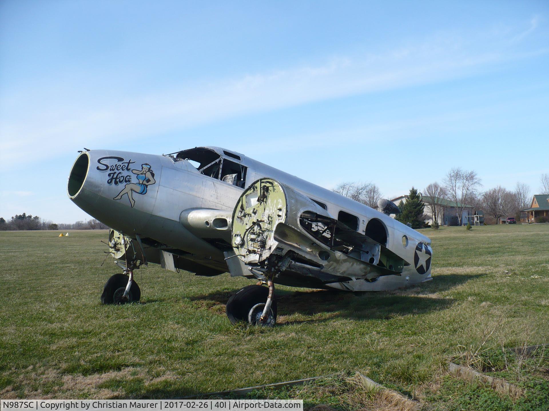 N987SC, 1942 Beech UC-45J Expeditor C/N 23815, Sweet hog's days are pretty much over. Pretty cool plane though