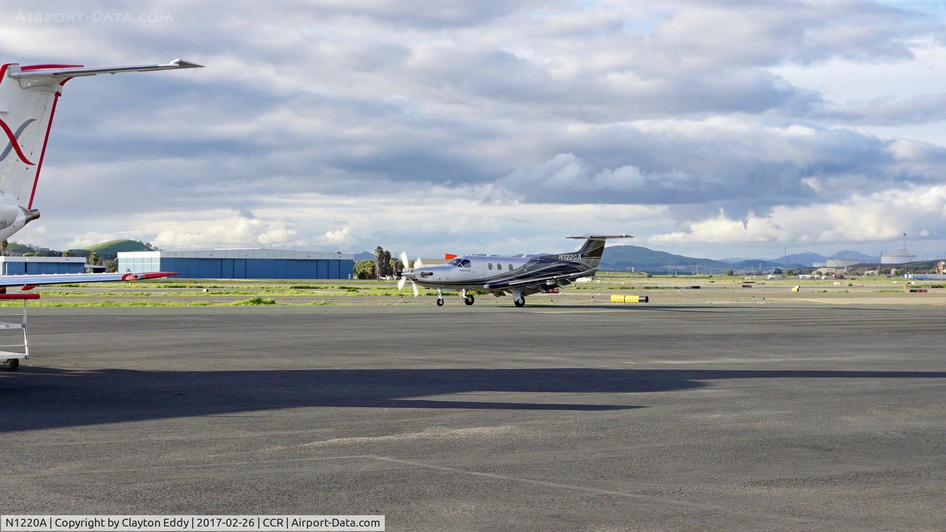 N1220A, 2015 Pilatus PC-12-47E C/N 1568, Concord Airport 2017