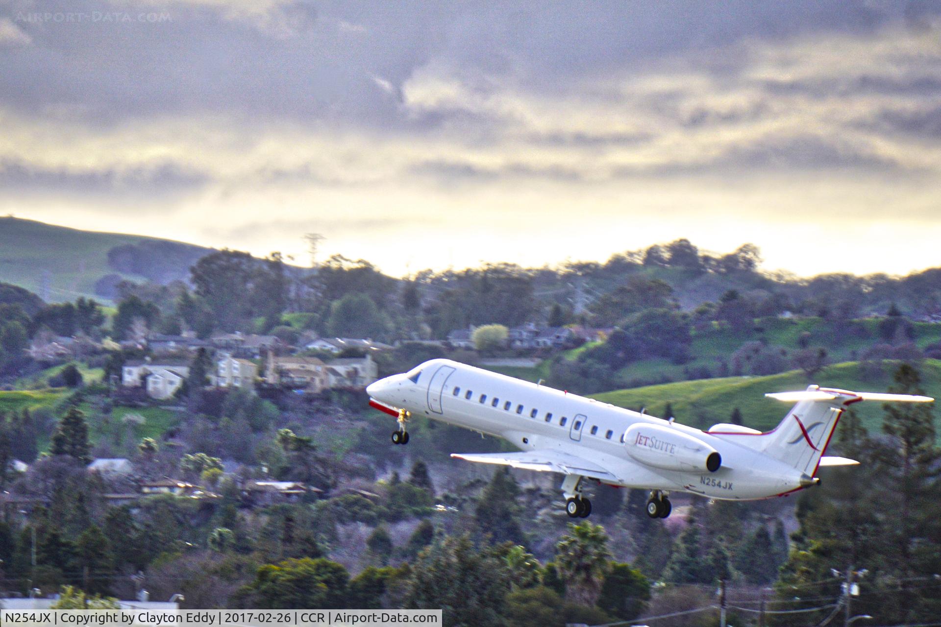 N254JX, 2000 Embraer ERJ-135LR (EMB-135LR) C/N 145275, Concord Airport 2017