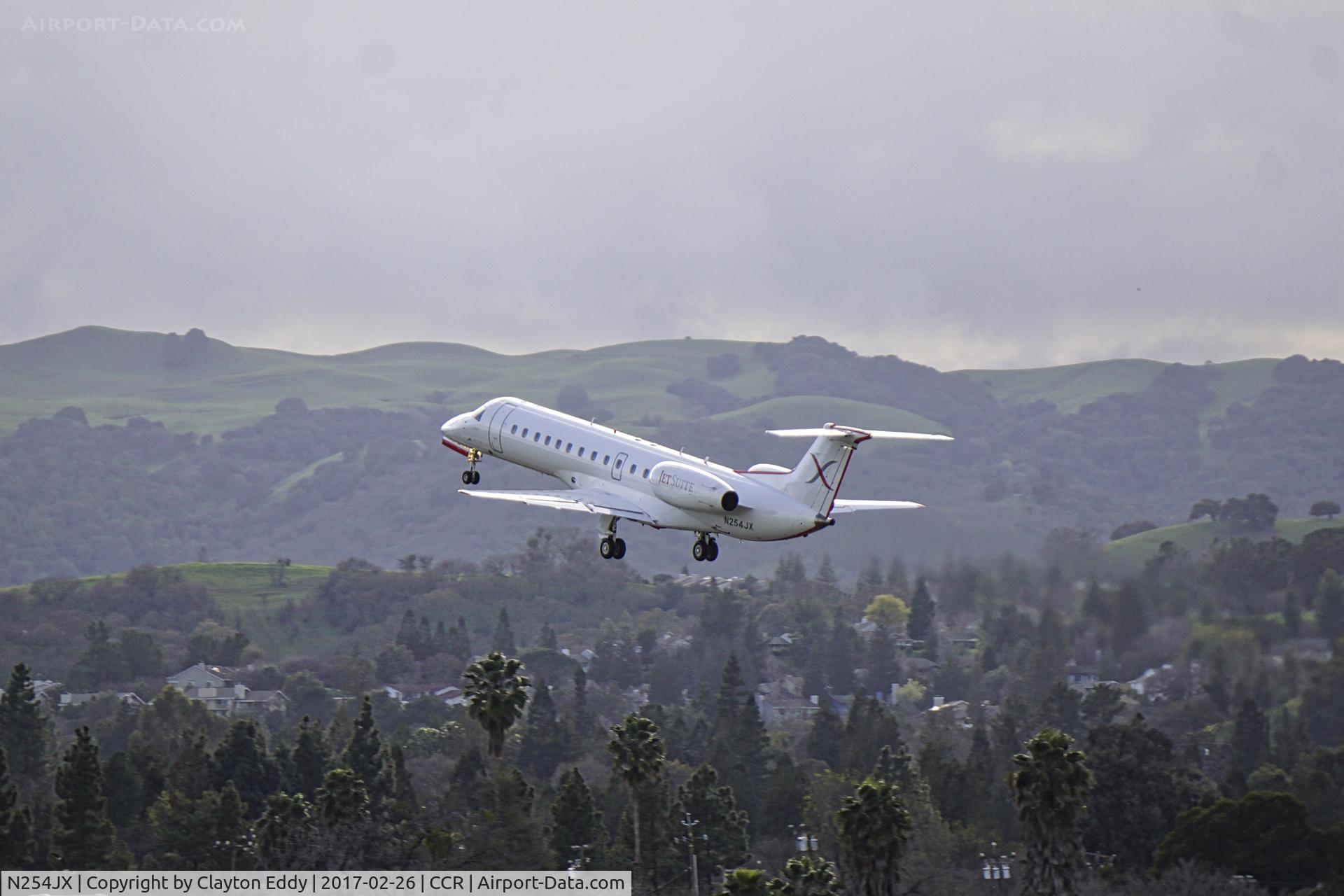 N254JX, 2000 Embraer ERJ-135LR (EMB-135LR) C/N 145275, Concord Airport 2017