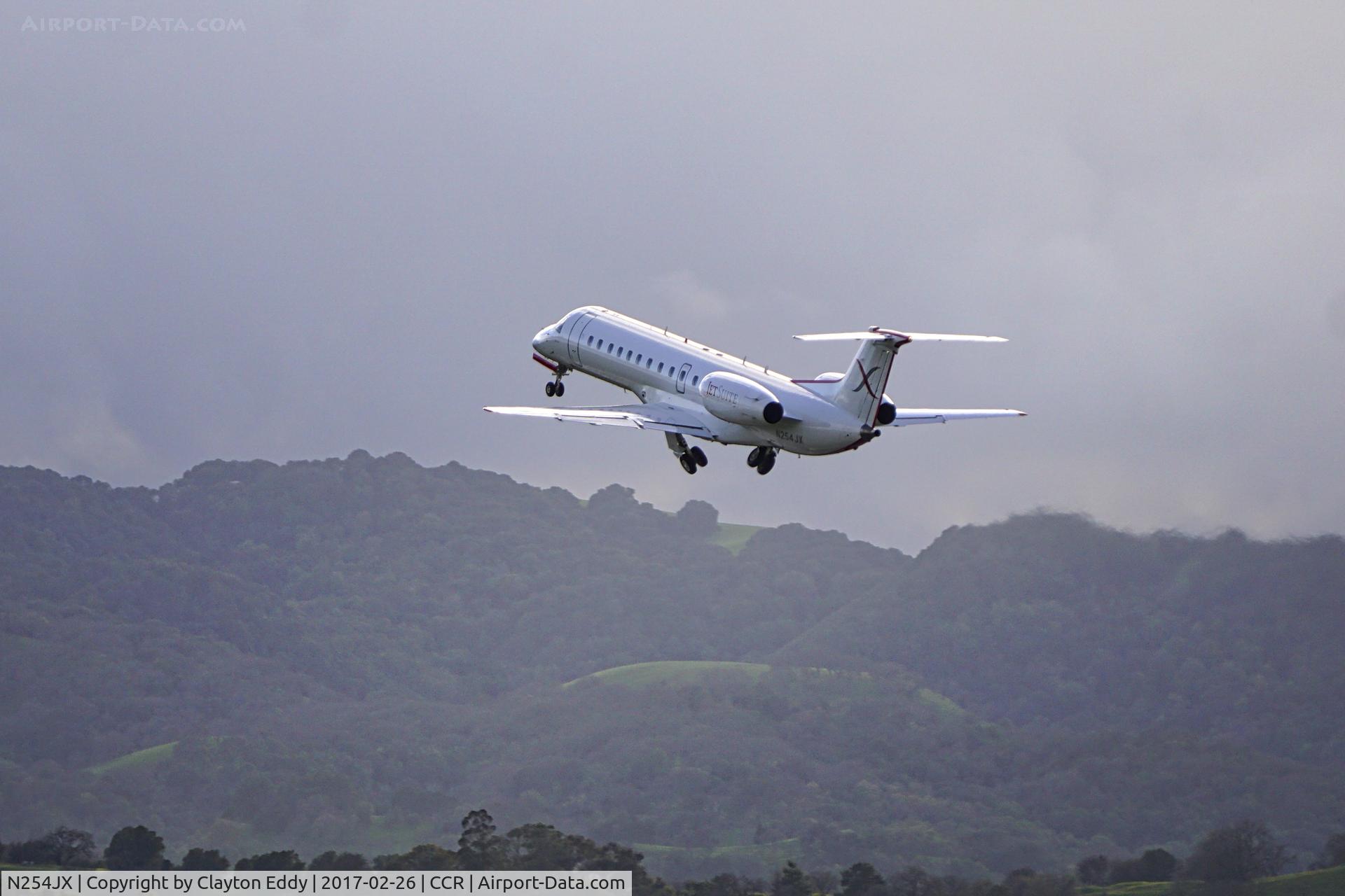 N254JX, 2000 Embraer ERJ-135LR (EMB-135LR) C/N 145275, Concord Airport 2017