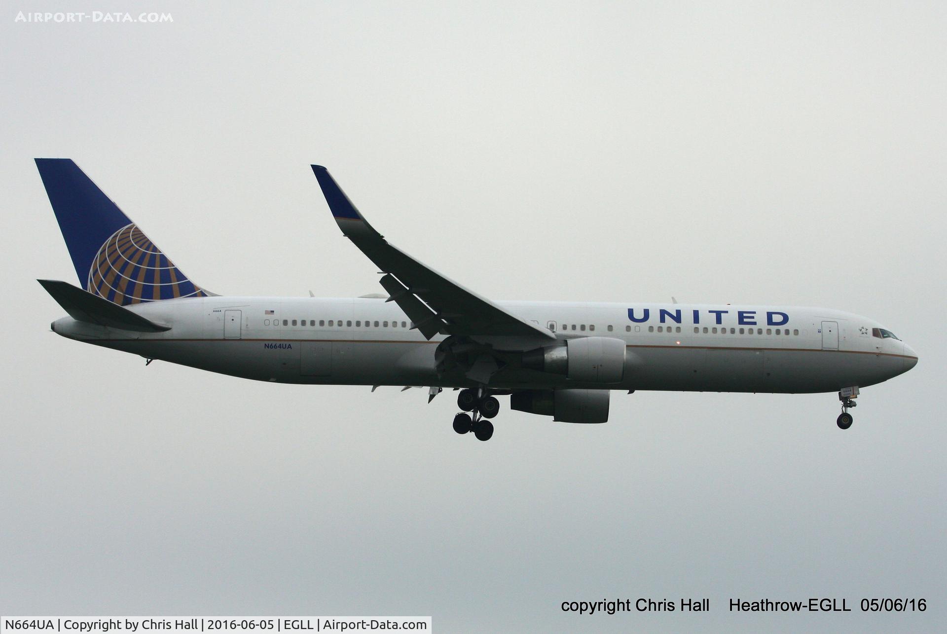 N664UA, 1998 Boeing 767-322 C/N 29236, United