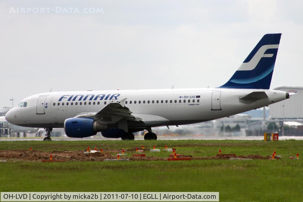 OH-LVD, 2000 Airbus A319-112 C/N 1352, Taxiing