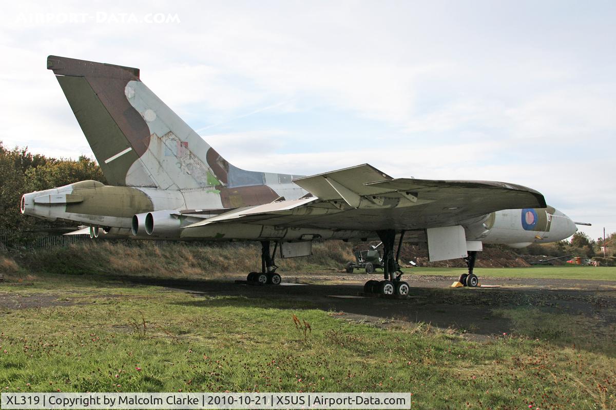 XL319, 1961 Avro Vulcan B.2 C/N Set 28, Avro Vulcan B.2, North East Aircraft Museum, Usworth, Sunderland, October 21st 2010.