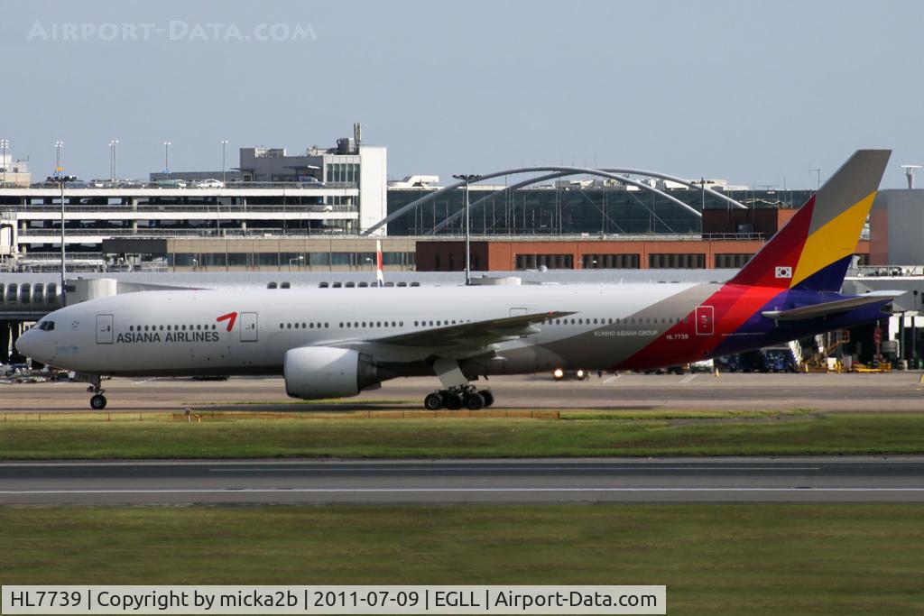 HL7739, Boeing 777-28E/ER C/N 29175, Taxiing