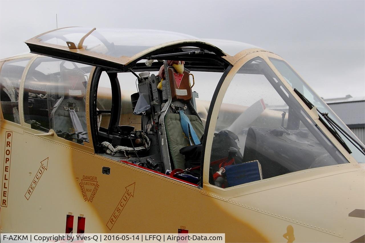 F-AZKM, 1971 North American OV-10B Bronco C/N 338-9 (305-65), North American OV-10B Bronco, Close view of cockpit, La Ferté-Alais (LFFQ) air show 2016