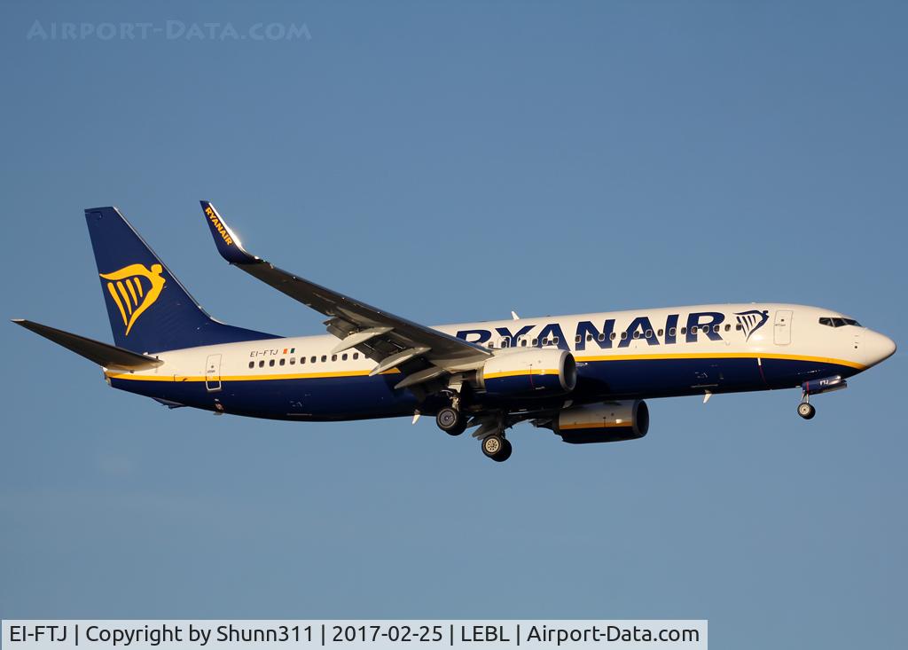 EI-FTJ, 2016 Boeing 737-8AS C/N 44760, Landing rwy 02