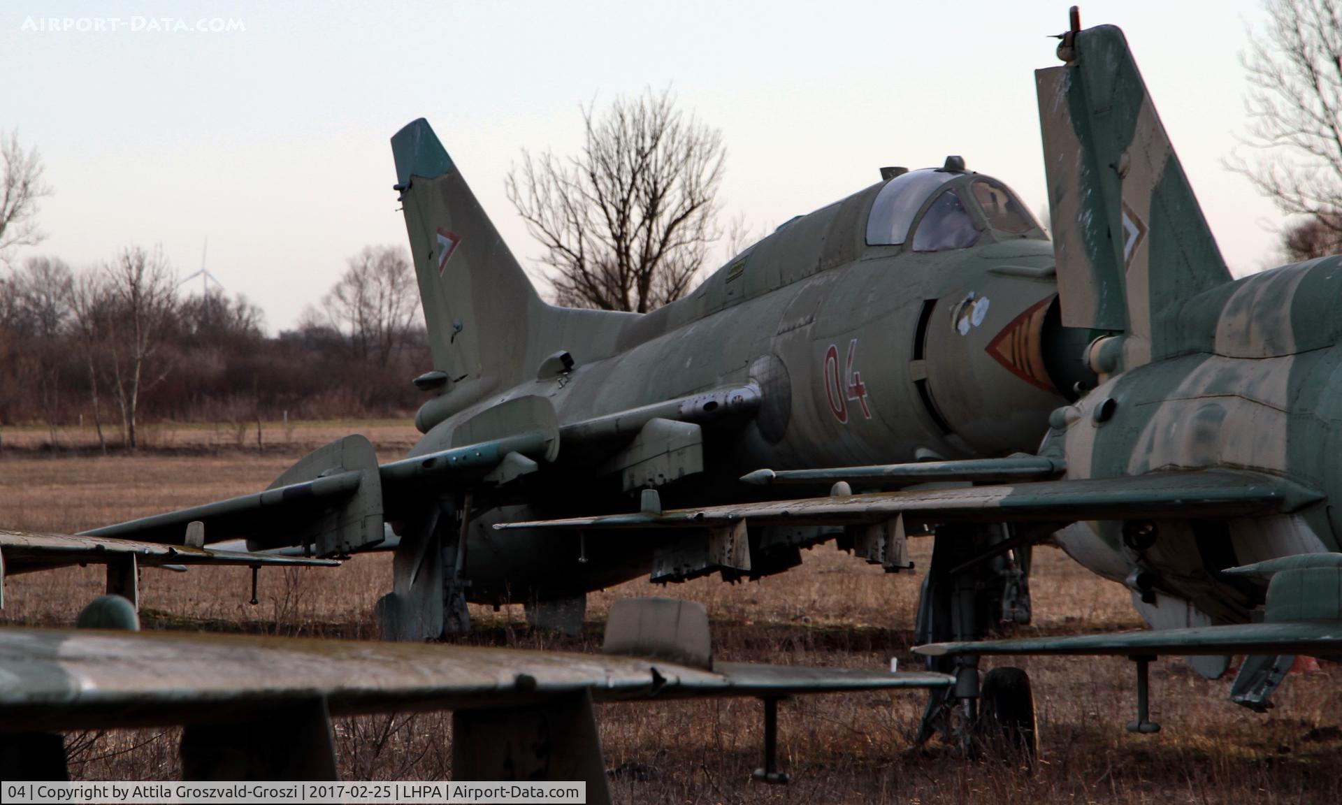 04, Sukhoi Su-22M-3 C/N 52304, Pápa stored off-site airport, Hungary