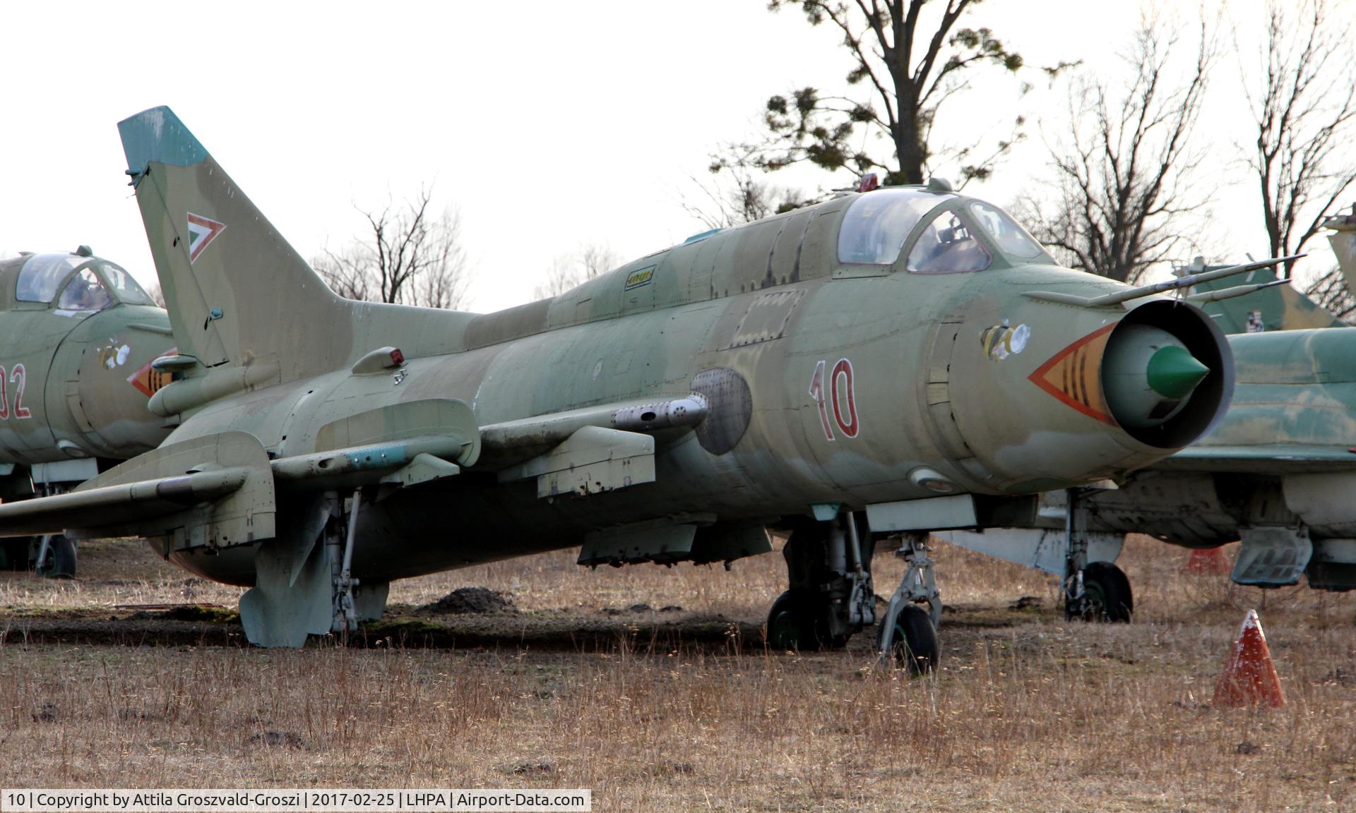 10, Sukhoi Su-22M-3 C/N 51610, Pápa stored off-site airport, Hungary