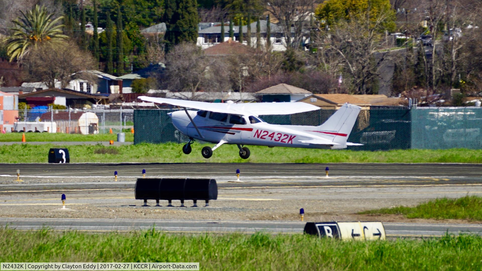 N2432K, 2000 Cessna 172R C/N 17280870, Buchanan Field 2017
