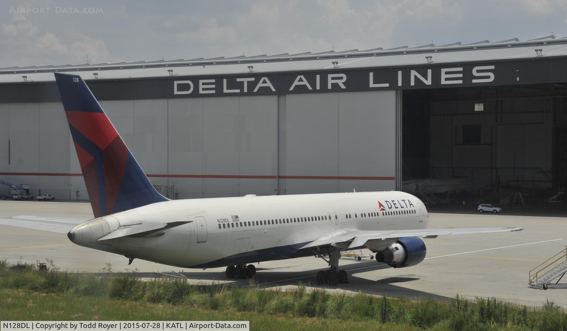 N128DL, 1988 Boeing 767-332 C/N 24078, Parked at Atlanta
