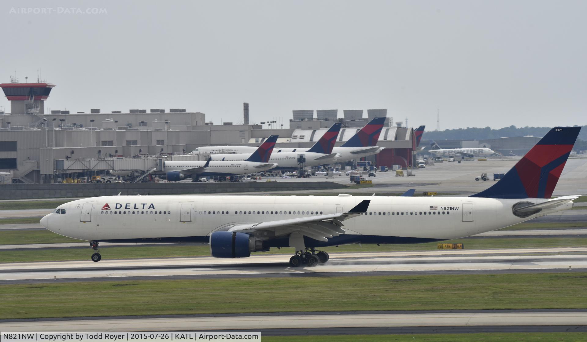 N821NW, 2007 Airbus A330-323 C/N 0865, Arriving at Atlanta