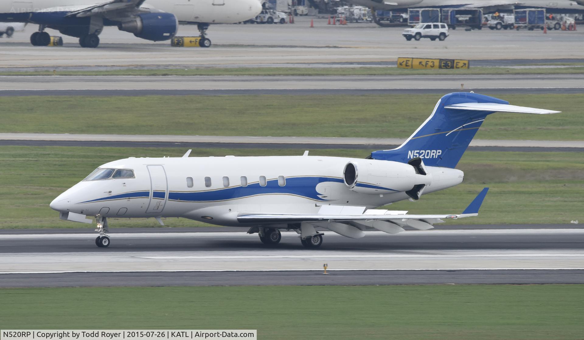 N520RP, 2004 Bombardier Challenger 300 (BD-100-1A10) C/N 20032, Arriving at Atlanta