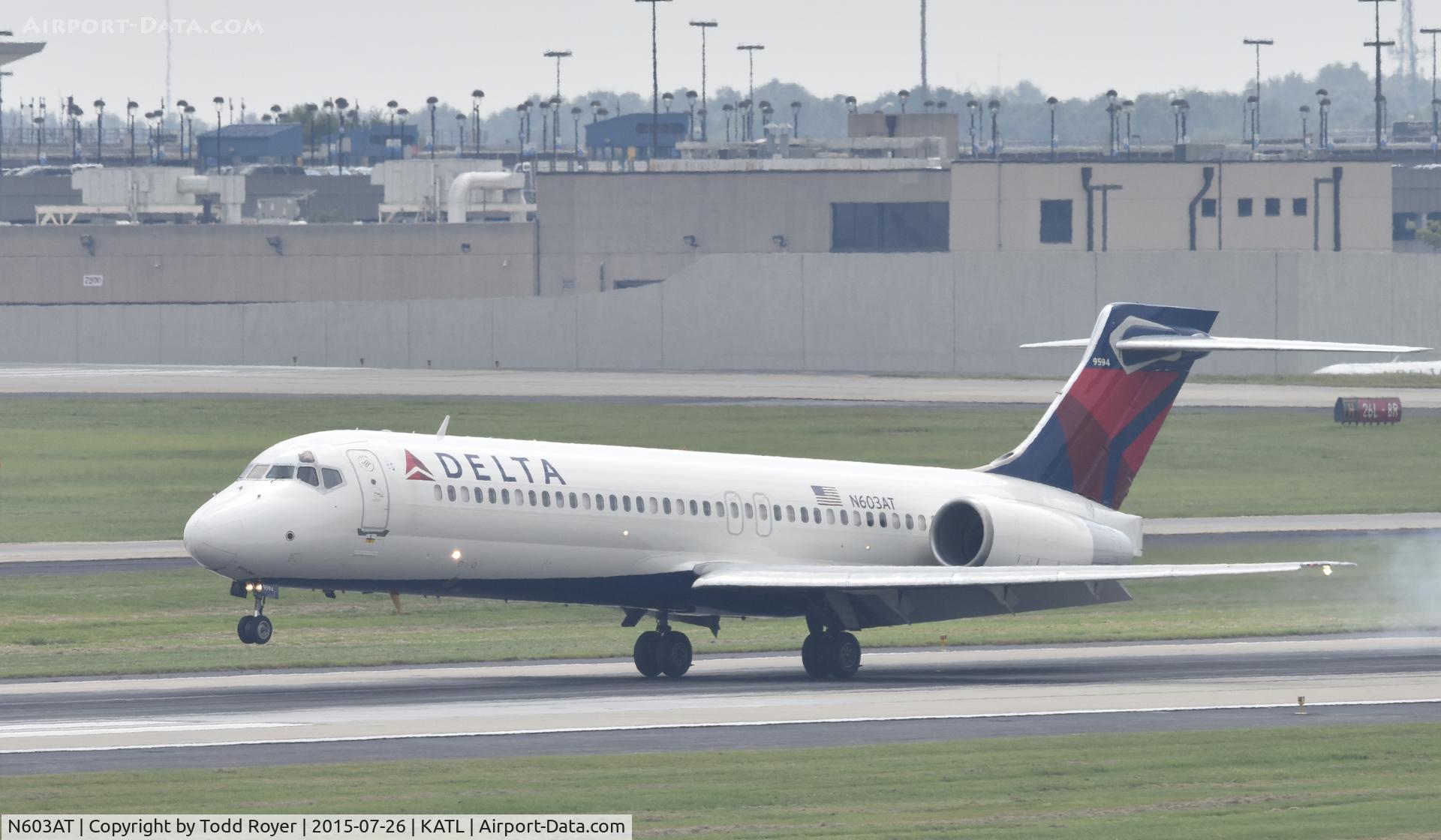 N603AT, 2001 Boeing 717-22A C/N 55127, Arriving at Atlanta