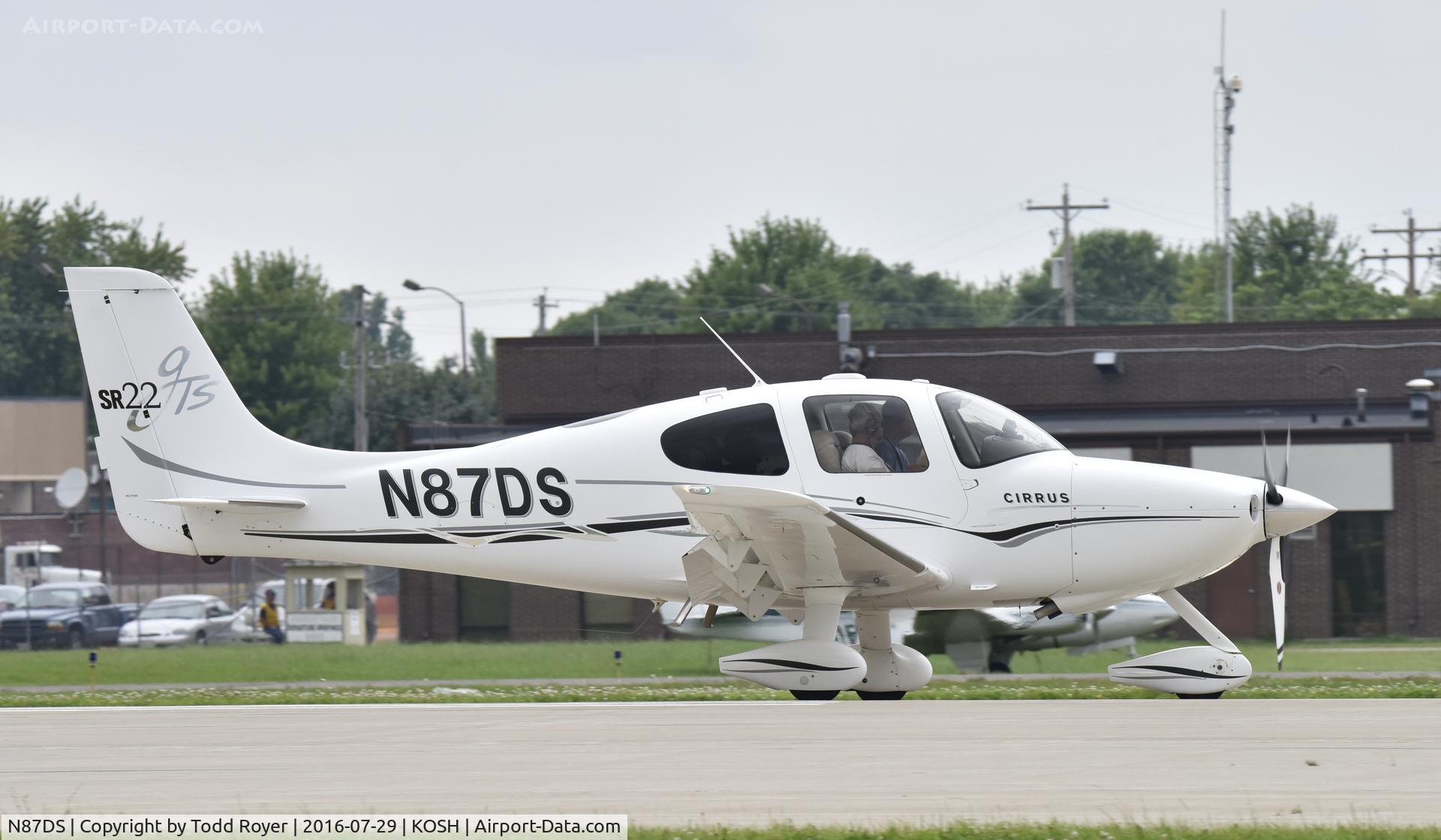 N87DS, Cirrus SR22 GTS C/N 1496, Airventure 2016