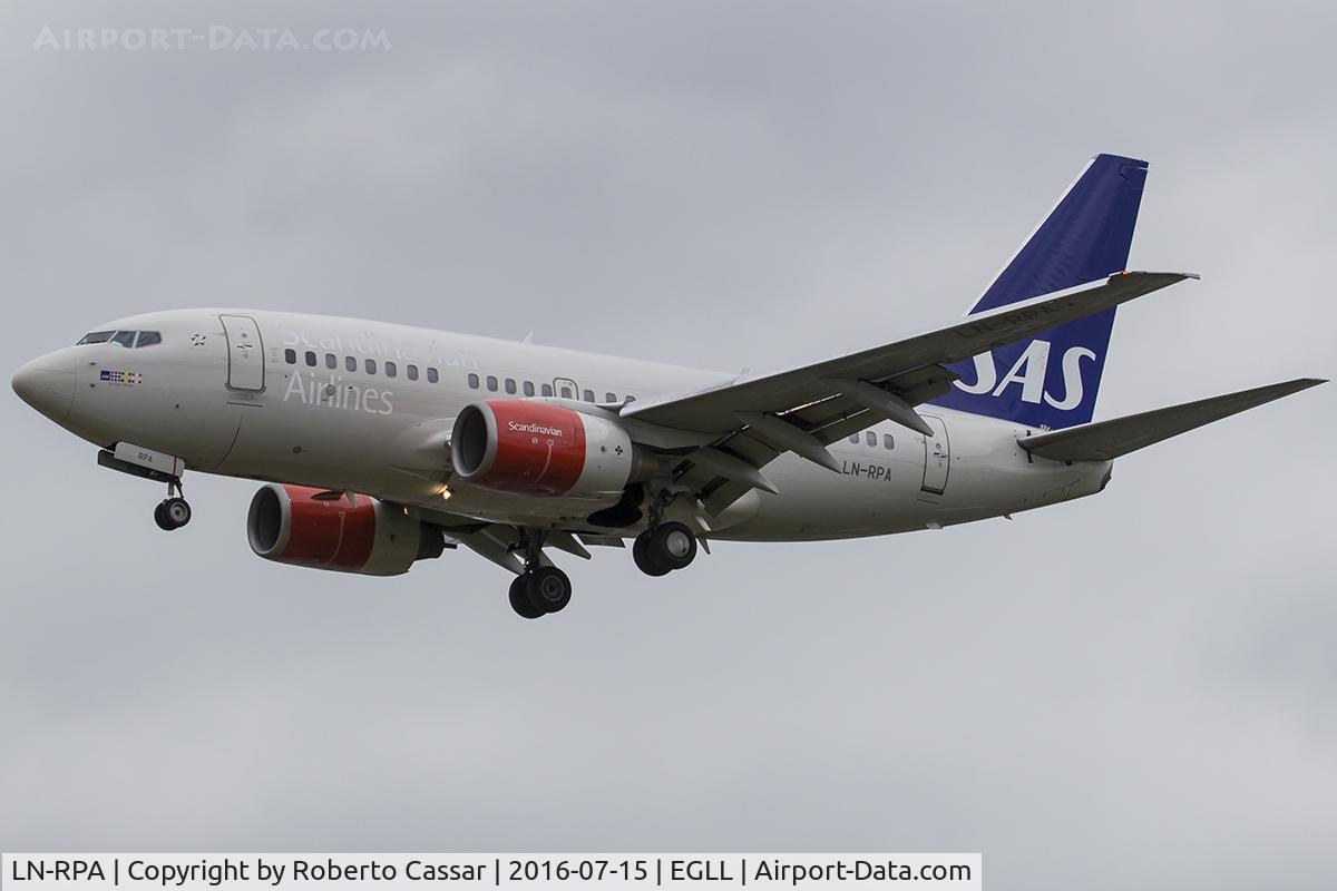 LN-RPA, 1998 Boeing 737-683 C/N 28290, Heathrow 2016