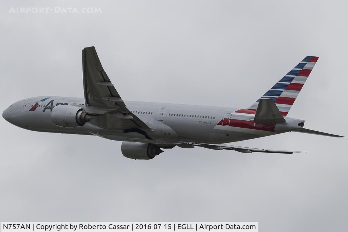 N757AN, 2001 Boeing 777-223 C/N 32636, Heathrow 2016