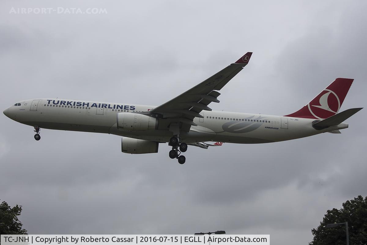 TC-JNH, 2010 Airbus A330-343X C/N 1150, Heathrow 2016