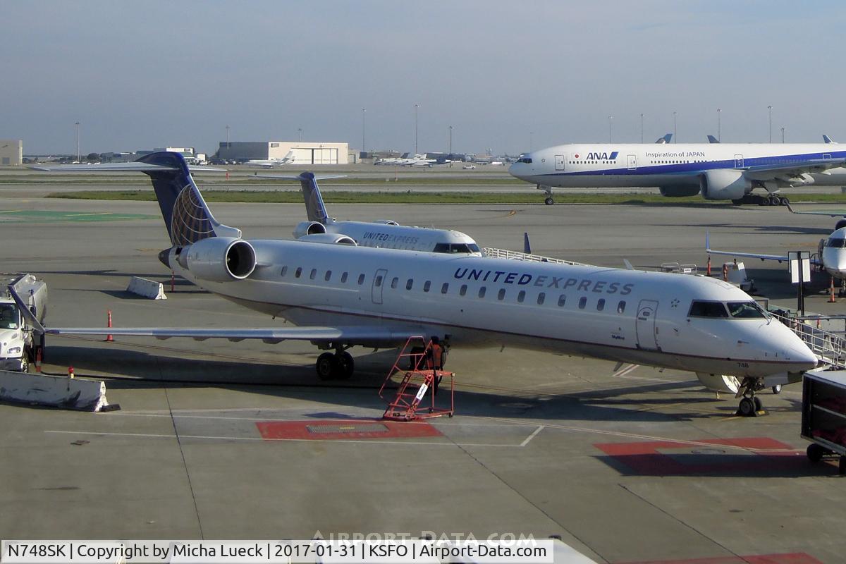 N748SK, 2005 Bombardier CRJ-700 (CL-600-2C10) Regional Jet C/N 10203, At SFO