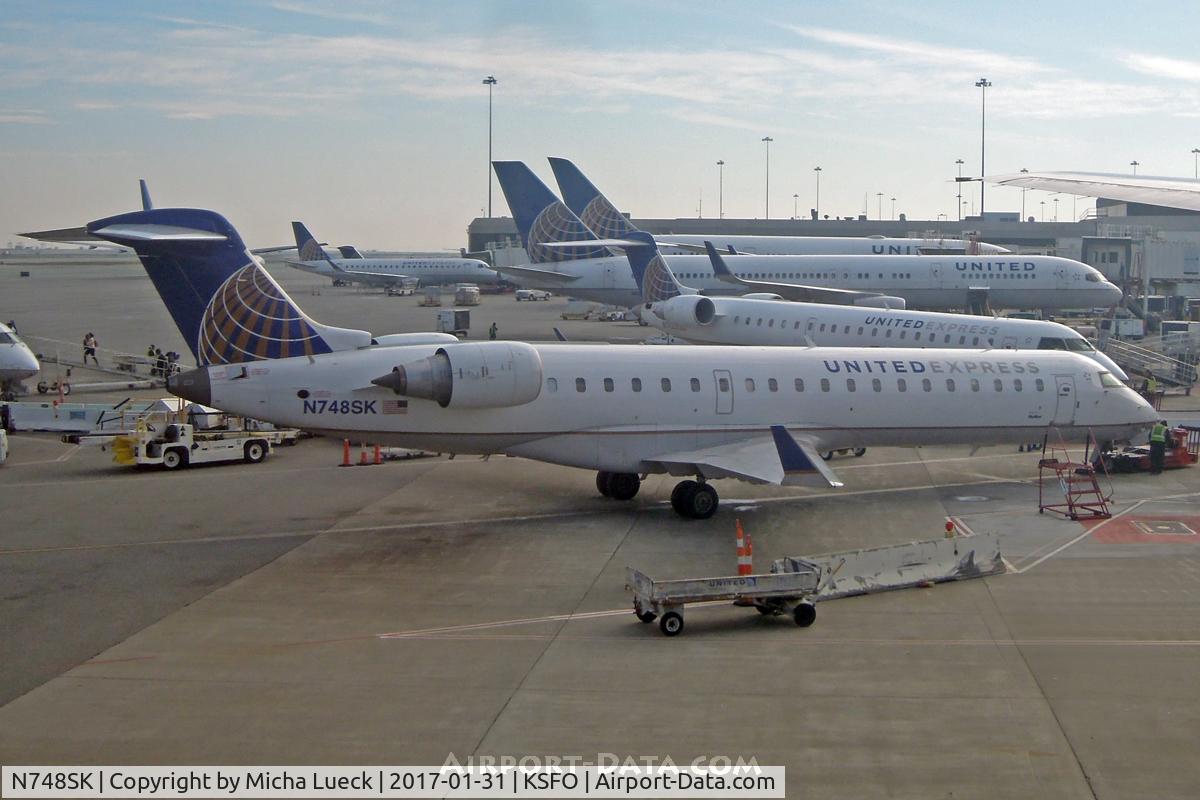 N748SK, 2005 Bombardier CRJ-700 (CL-600-2C10) Regional Jet C/N 10203, At SFO