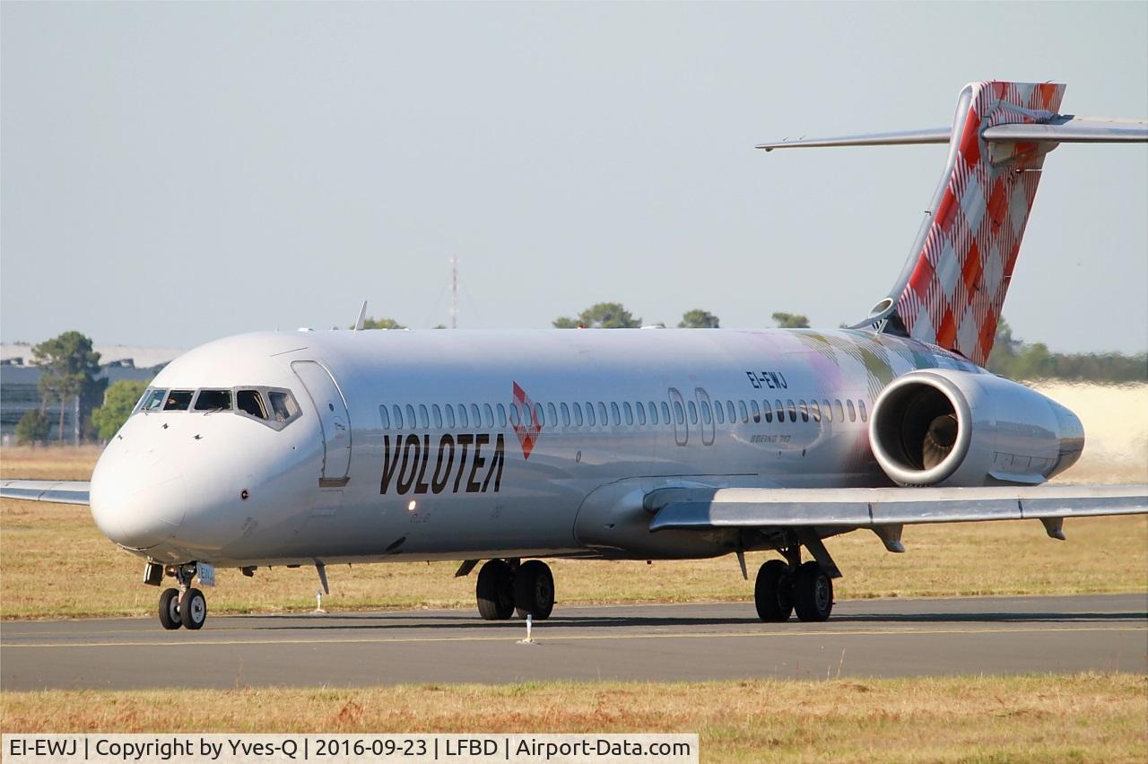 EI-EWJ, 2003 Boeing 717-2BL C/N 55171/5121, Boeing 717-2BL, Taxiing to holding point Delta rwy 05, Bordeaux Mérignac airport (LFBD-BOD)