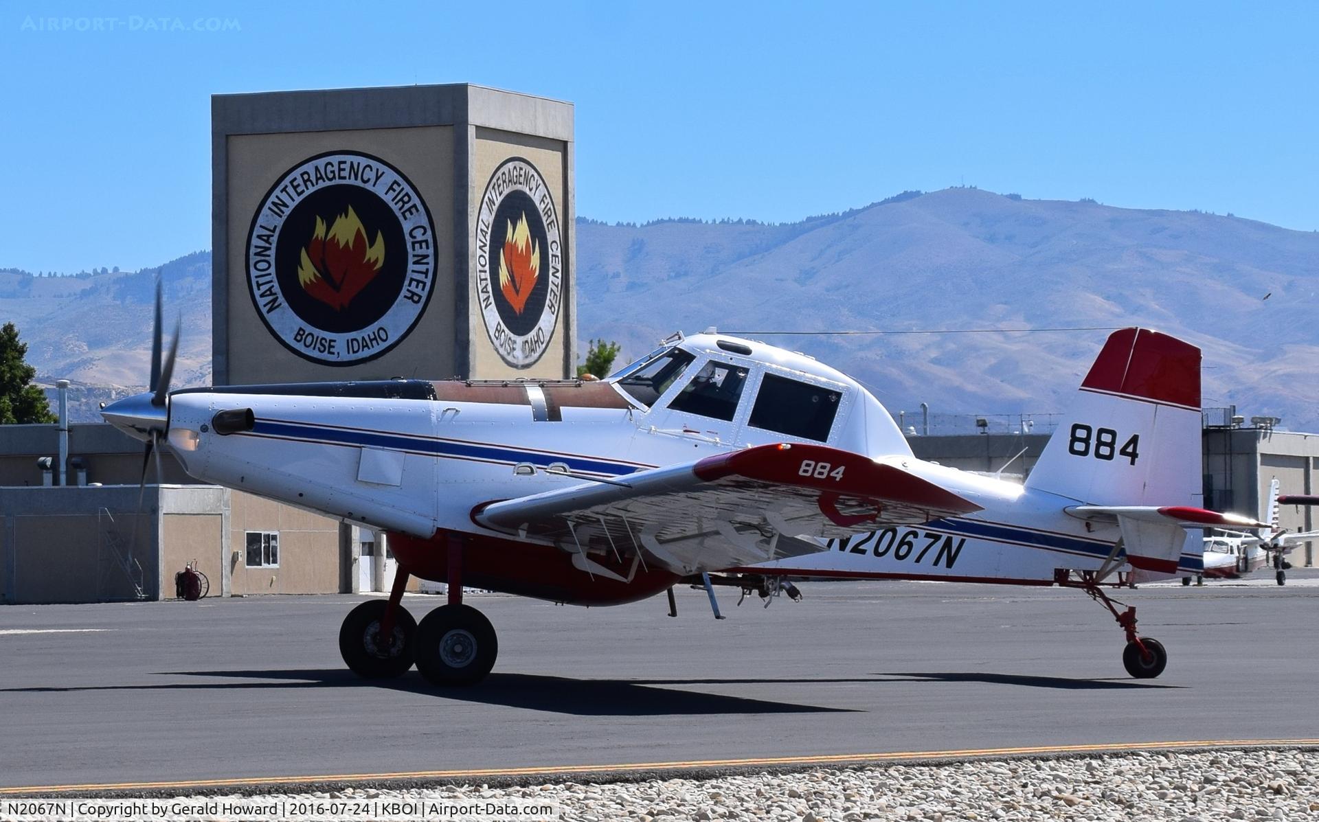 N2067N, 2013 Air Tractor Inc AT-802 C/N 802-0502, Taxiing onto the NIFC ramp for a refill of fire retardant.
