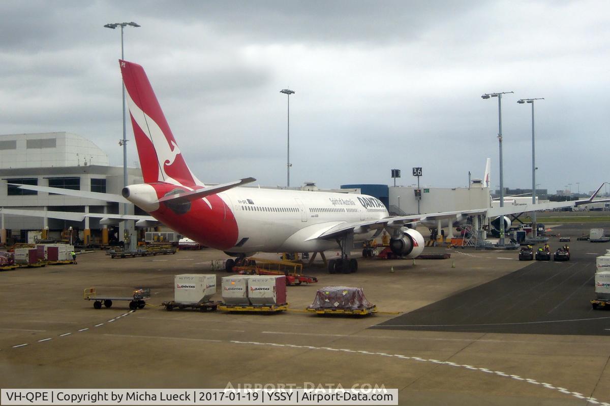 VH-QPE, 2004 Airbus A330-303 C/N 0593, At Mascot