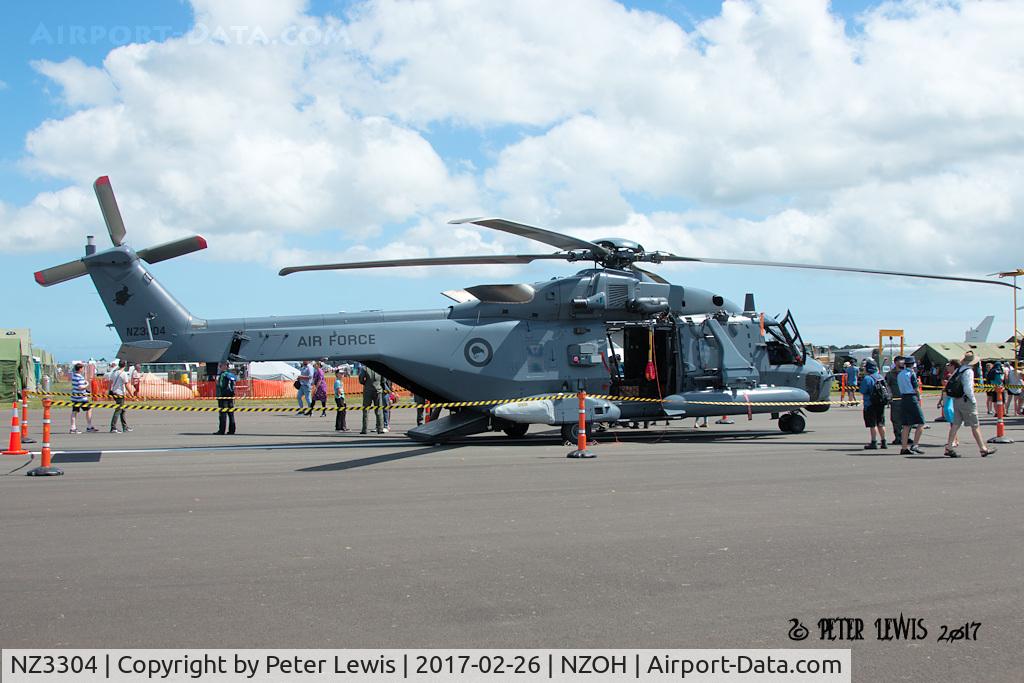 NZ3304, 2011 NHI NH-90 TTH Caiman C/N 1208/TNZA004, 3Sdn, RNZAF