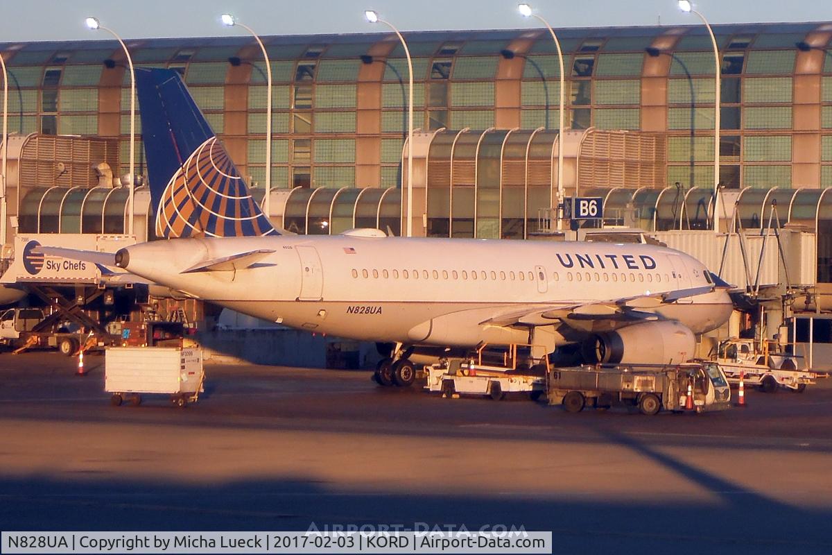N828UA, 1999 Airbus A319-131 C/N 1031, At O'Hare