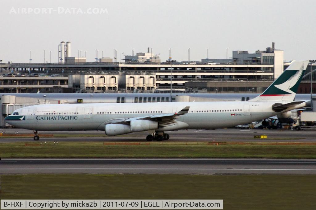 B-HXF, Airbus A340-313 C/N 160, Taxiing