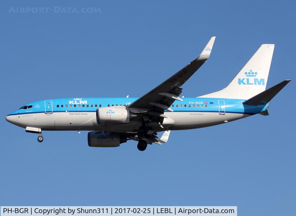 PH-BGR, 2011 Boeing 737-7K2 C/N 39446, Landing rwy 25R