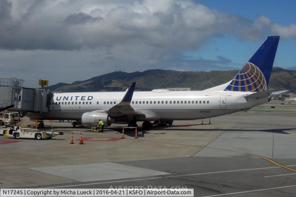 N17245, 1999 Boeing 737-824 C/N 28955, At SFO