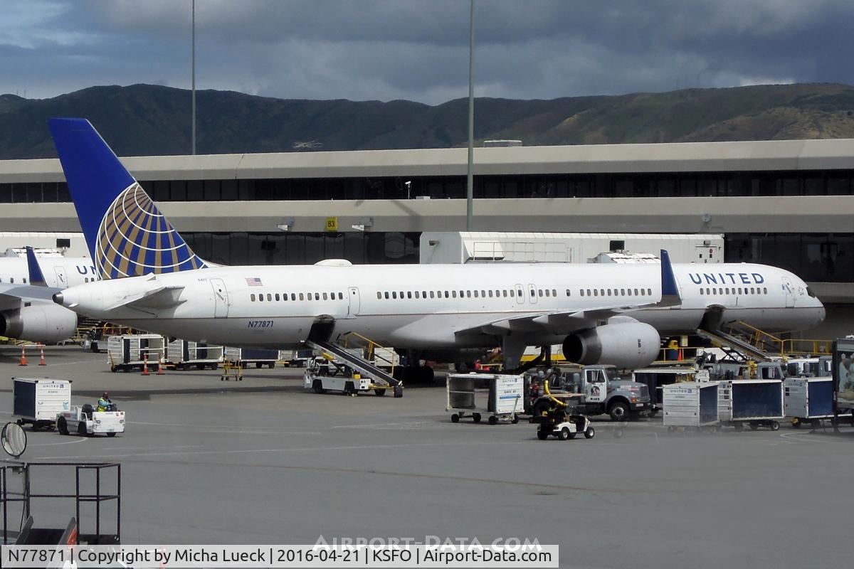 N77871, 2003 Boeing 757-33N C/N 33526, At SFO