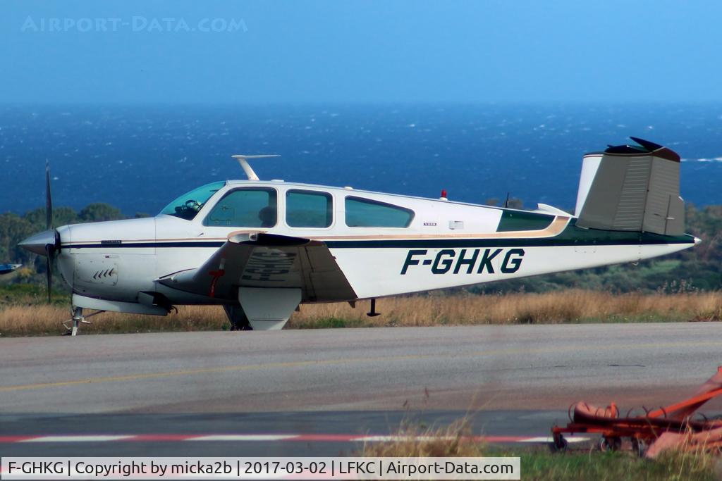 F-GHKG, 1973 Beech V35B Bonanza C/N D-9488, Parked