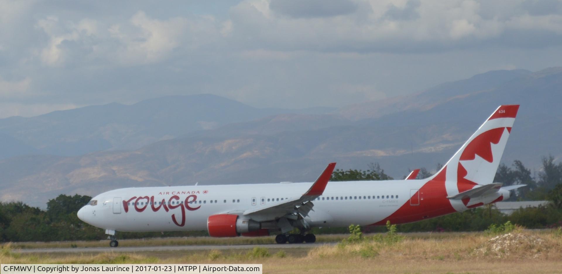 C-FMWV, 1995 Boeing 767-333/ER C/N 25586, Aircraft Air Canada Rouge landing at the PAP