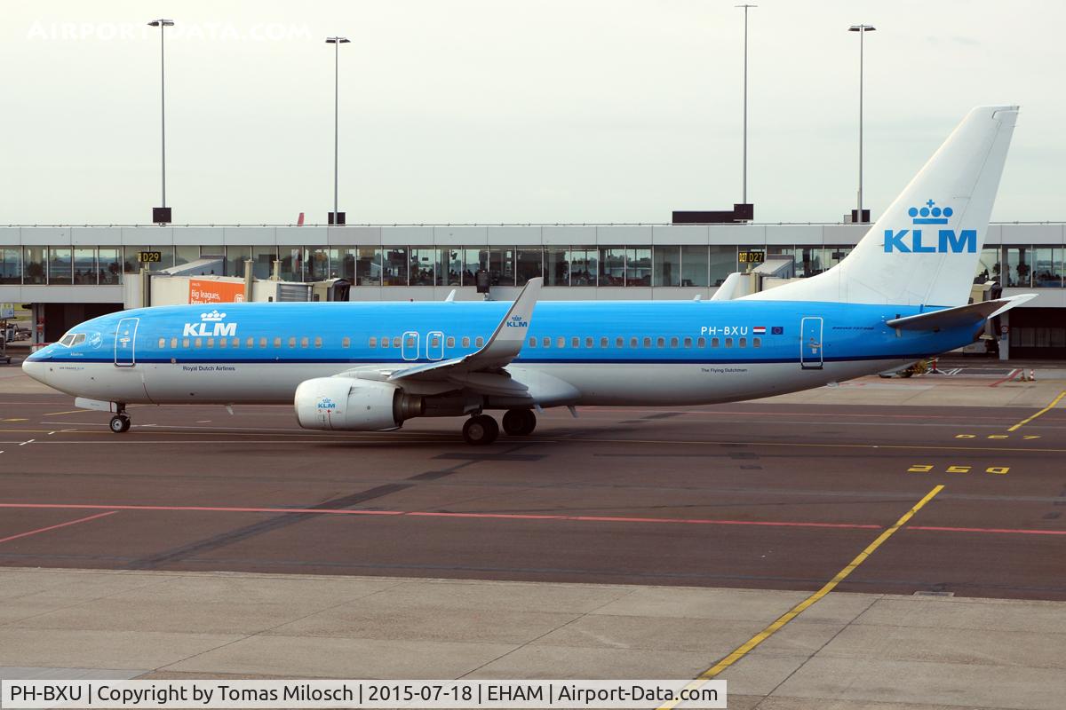 PH-BXU, 2006 Boeing 737-8BK C/N 33028, 