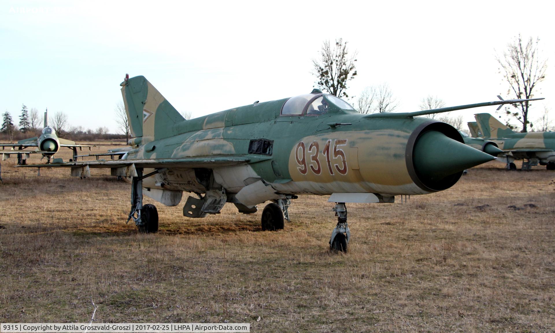 9315, Mikoyan-Gurevich MiG-21MF C/N 969315, Pápa stored off-site airport, Hungary