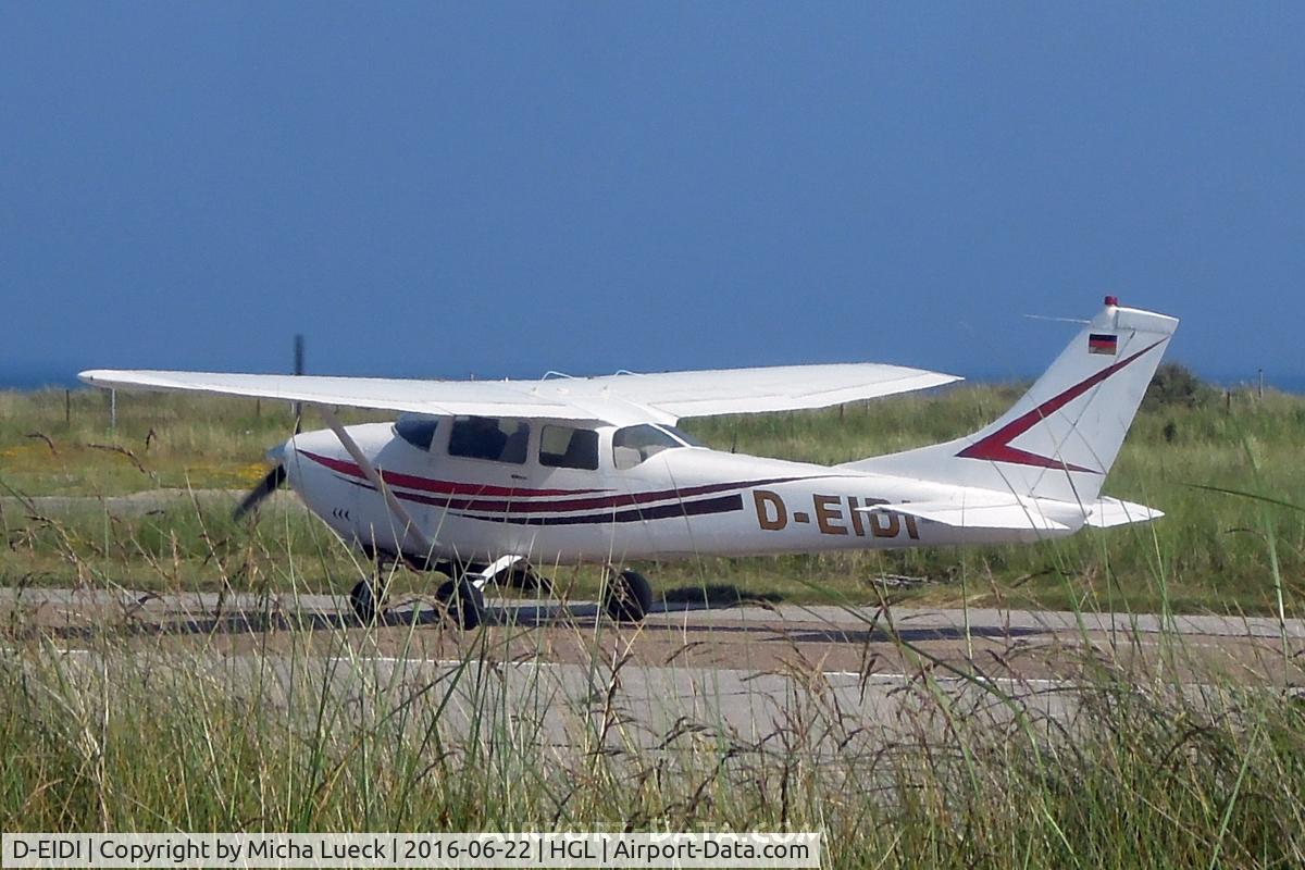 D-EIDI, Cessna 182F Skylane Skylane C/N 18254782, At Helgoland Düne