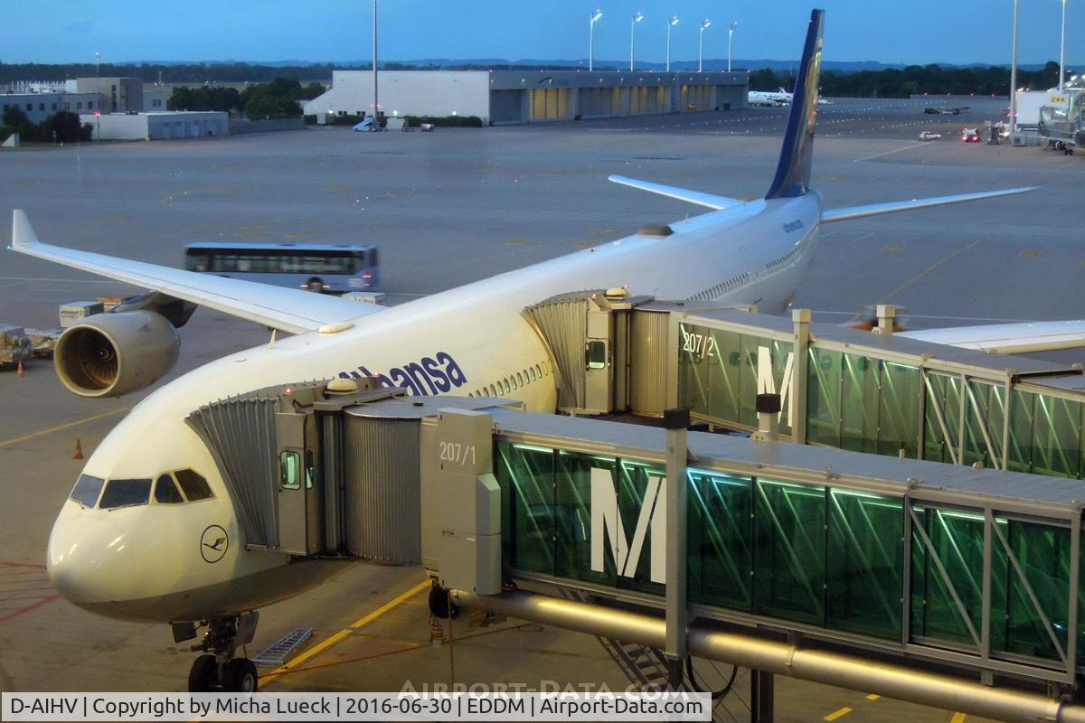 D-AIHV, 2008 Airbus A340-642X C/N 897, Getting ready for the flight to HKG